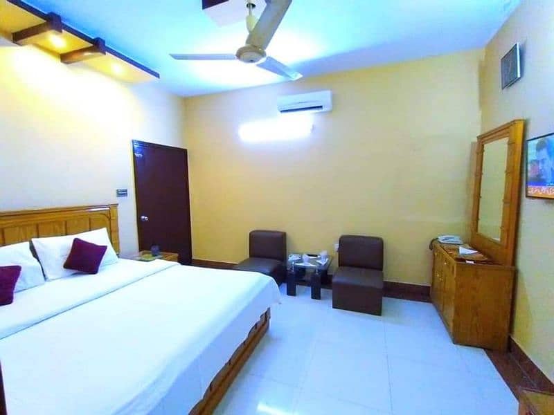 Royal Residency Guest House Karachi Near EXPOS Center 1