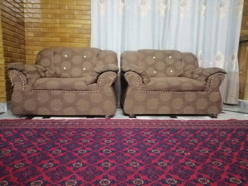 5 seats Sofa in good condition 0