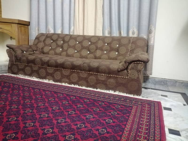 5 seats Sofa in good condition 1