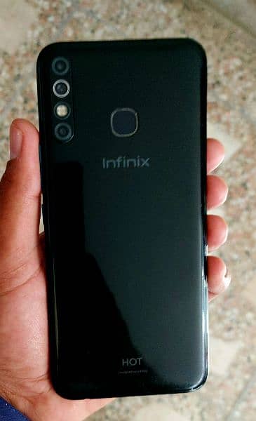 infinix hot 8  Ram 4 gb Rom 64 gb 4