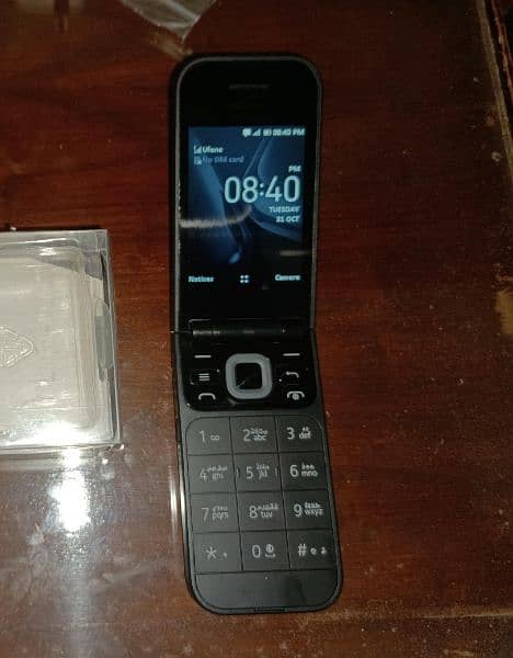 NOKIA 2720 FLIP PHONE BOX 12