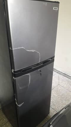 Orient Refrigerator/ Fridge (Medium sized)