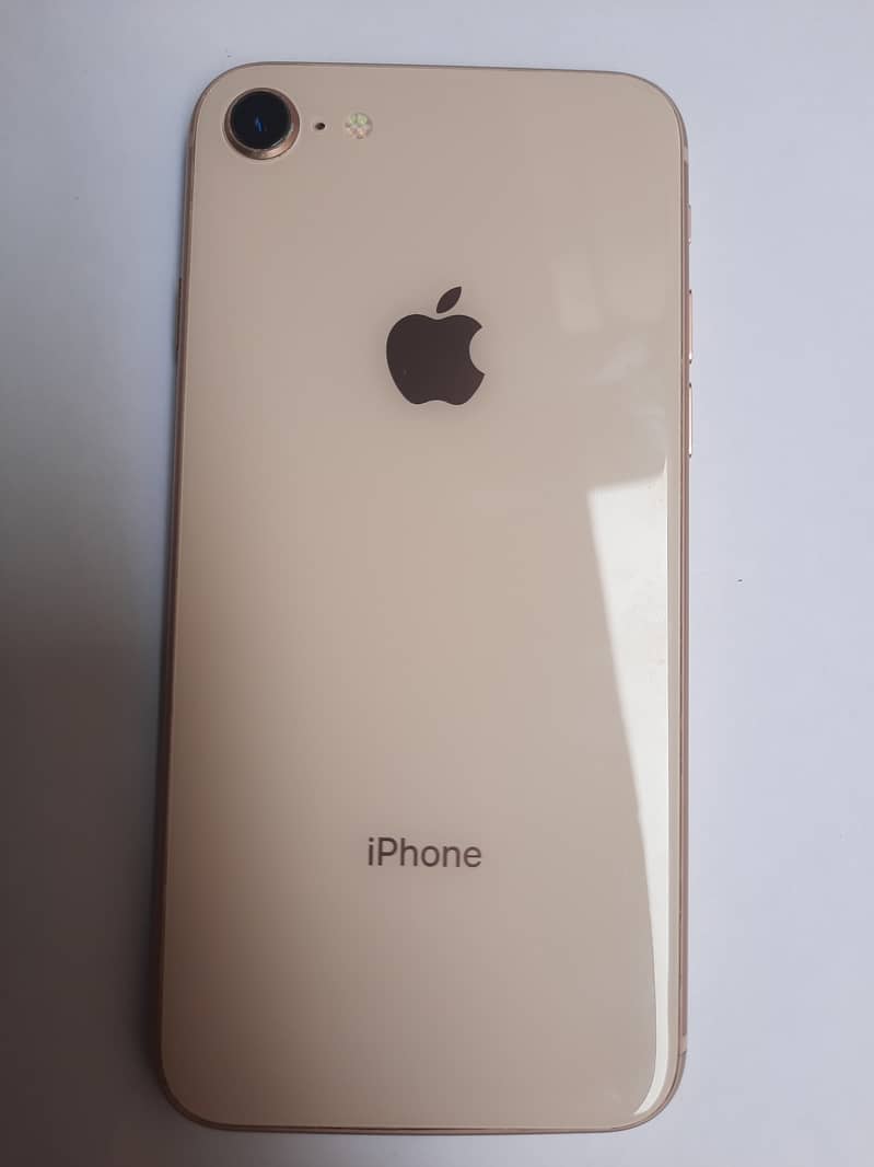 Iphone 8 64 GB. bypass Gold. Exchange posible 1