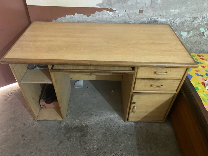 Computer Table or study table in Good Condition 2