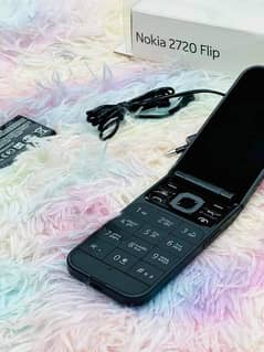 Nokia 2720 Flip stylish