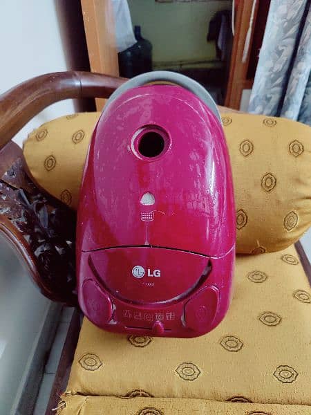 LG Vacuum Cleaner 1