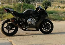 Yamaha R1 2016 (21 import)