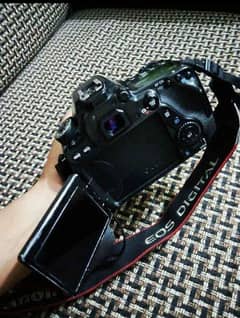 Canon EOS 80d in Good Condition for Urgent Sale