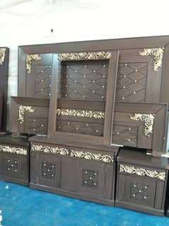 King size bed/Dressing table/Wooden bed/Furniture in gujrawala