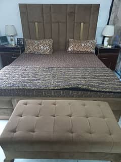 wooden bed set embalished with velvet