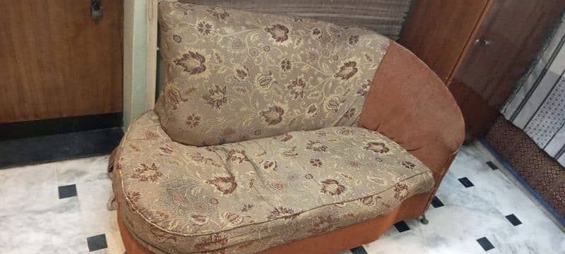 4 seater sofa set urgent sale 3