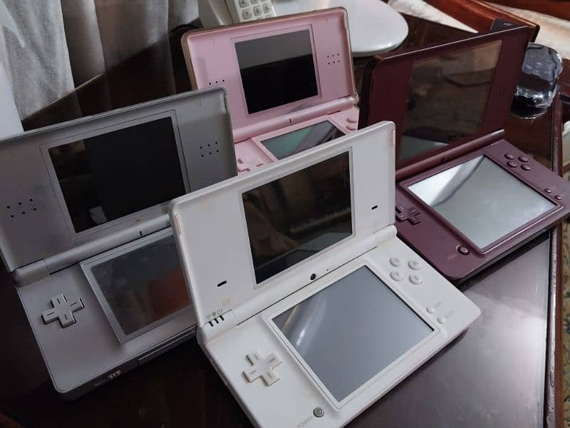 Nintendo DS XL / DSi / DS Lite 0