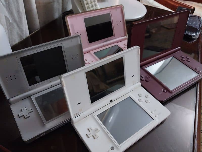 Nintendo DS XL / DSi / DS Lite 1