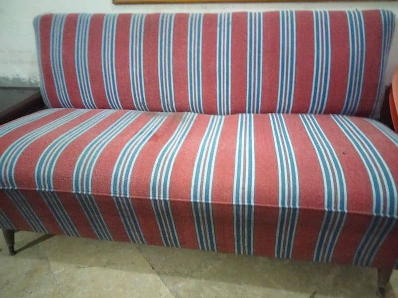 5 seater sofa set nice condition with covers 9