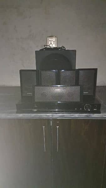 Sony home theater system heavy bass good sound. 0