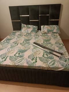 Luxury Bed with 4 drawer