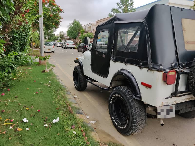 Jeep CJ 7 2