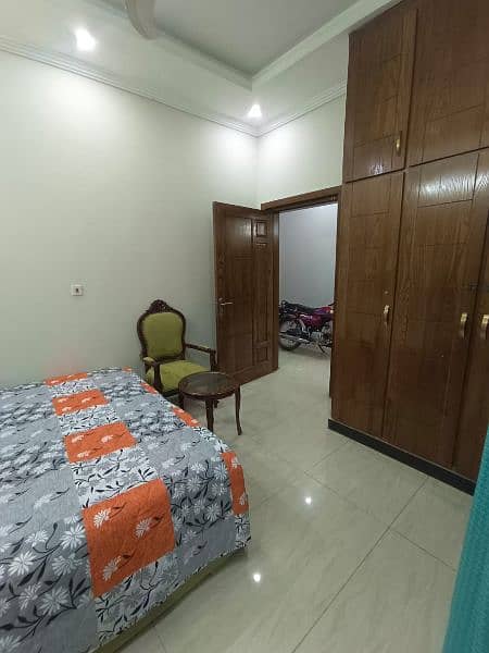 G 13 Exclusive  guest House for per day, weekly, monthly family Stays 13
