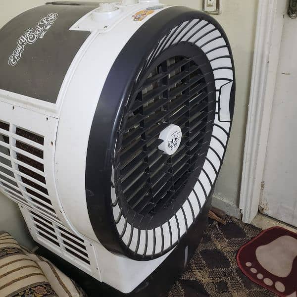 Room cooler for sale,  just looking like a wow 3