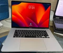 MacBook Pro 2019 - Core i7 - 16inches
