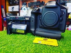 Canon 1DX Expert Level Body (Mint Condition - Scratchless piece)