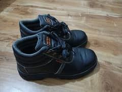 safety shoes imported from Saudia