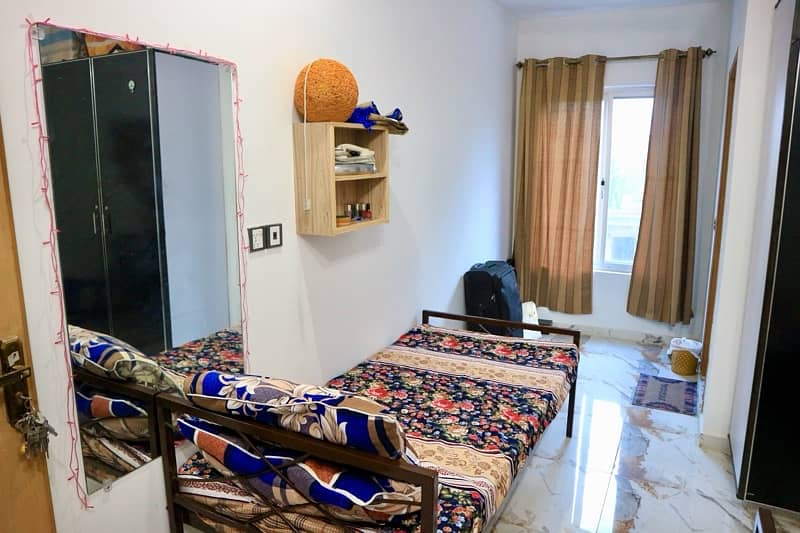 Delight Girls Hostel Fully Furnished Rooms on sharing basis 1