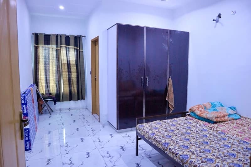 Delight Girls Hostel Fully Furnished Rooms on sharing basis 4