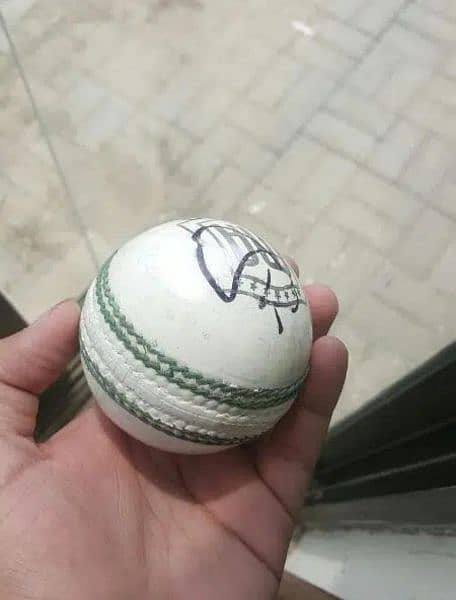 Cricket Ball signed by Shoaib Akhter 4