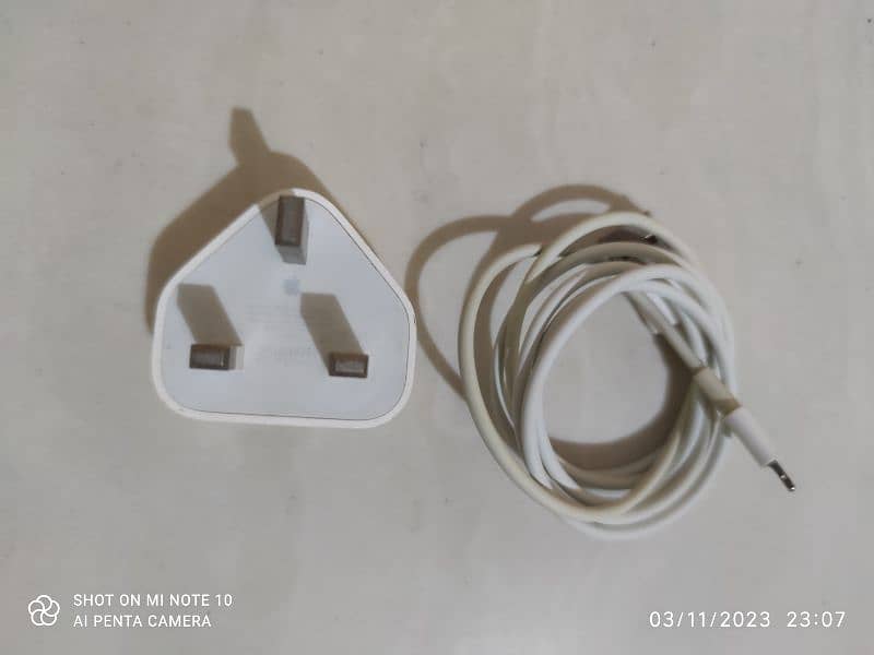 iphone original charger 0