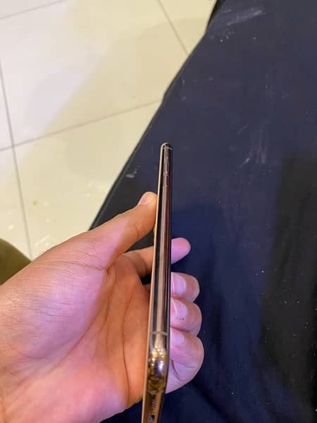 iphone 11 pro max gold 8