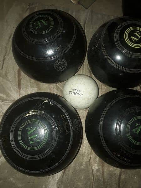 imported taylor lawn bowl balls 3