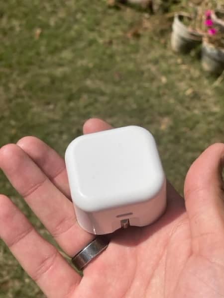 IPHONE 20W Original charger 1