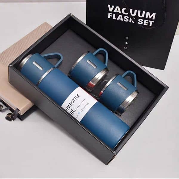 Vacuum Flask Thermos With 3 cups 0