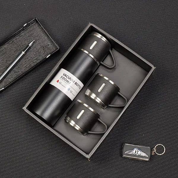 Vacuum Flask Thermos With 3 cups 7
