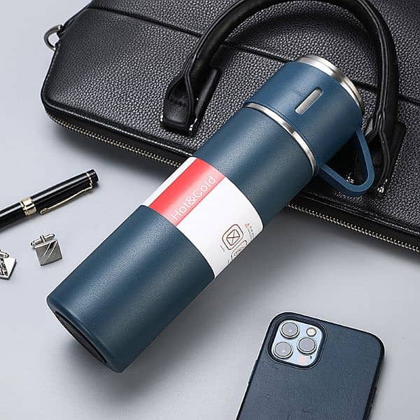 Vacuum Flask Thermos With 3 cups 11