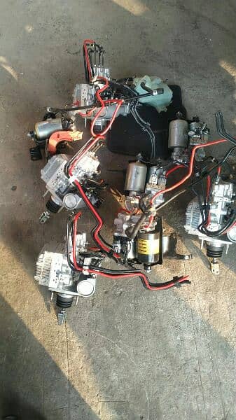 Toyota Prius Axio aqua camery Nissan note battery and ABS 4