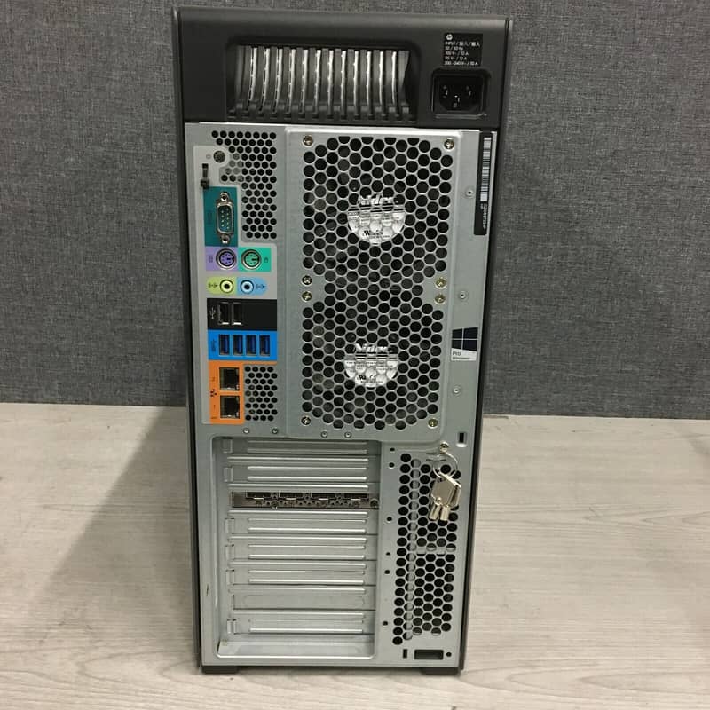 HP Z840 Workstation Xeon E5-2699 v4 2