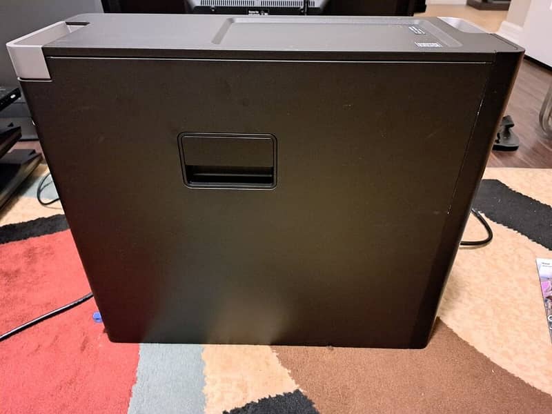 Dell Precision T7810 (Dual E5-2683 v4) 1