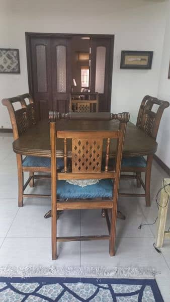 chinoti wood dinning table with chairs 1