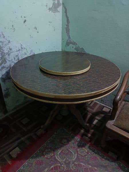 DINING TABLE ROUND 6 SEATR 0