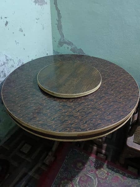 DINING TABLE ROUND 6 SEATR 2