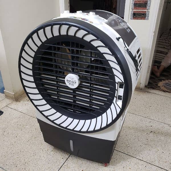Room cooler for sale,  just looking like a wow 4