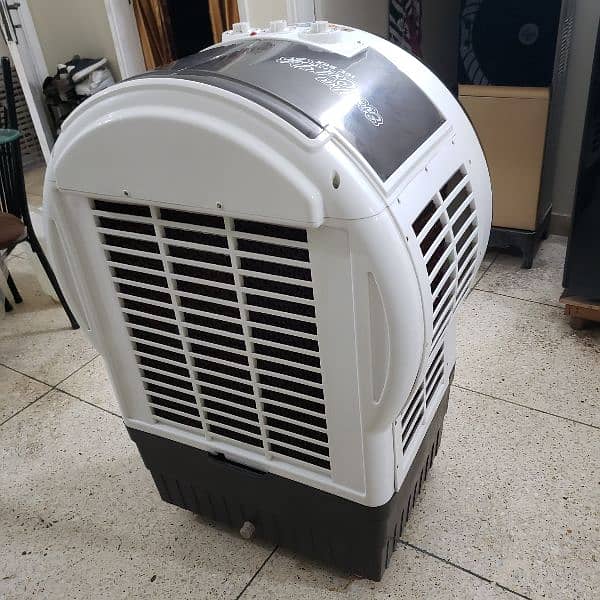 Room cooler for sale,  just looking like a wow 7