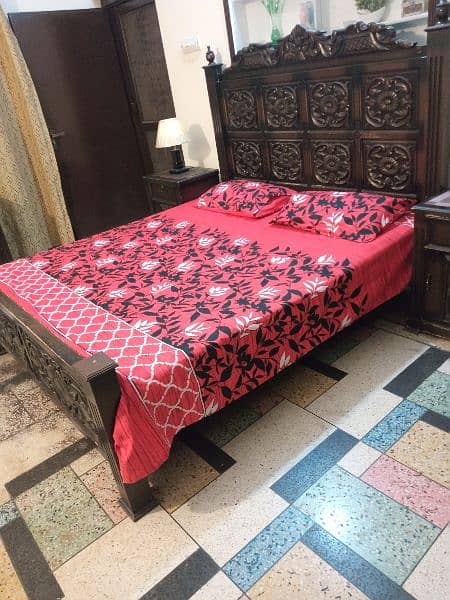 complete bed with side table 10