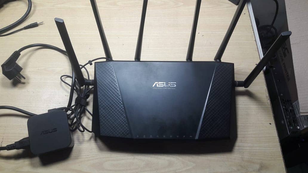 ASU'S RT-AC3200 Tri-Band Wireless AC3200 Gigabit Gaming Router(Used) 2