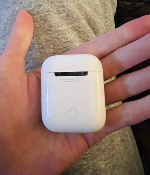 Apple 100% ORIGINAL AirPods 2nd Second Generation 5-6 hours Backup 4