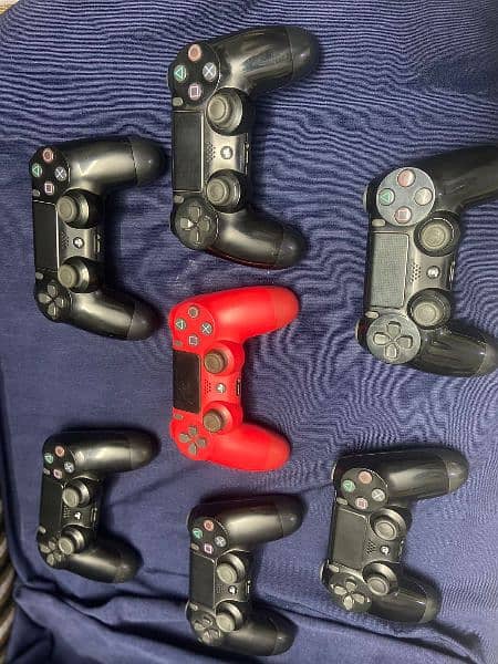PS4 Original Controllers 1