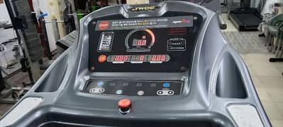 Commercial treadmill