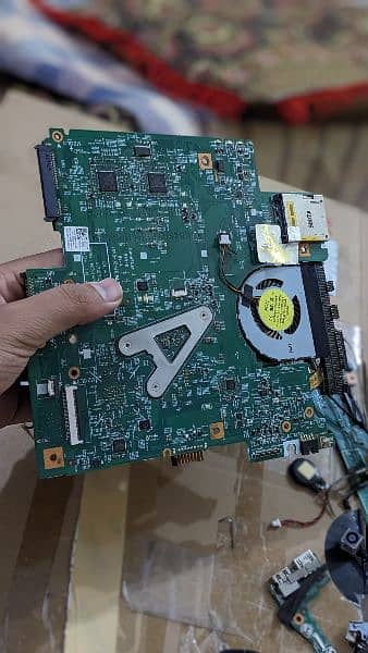 DELL latitude 3330 board with processor and fan 1